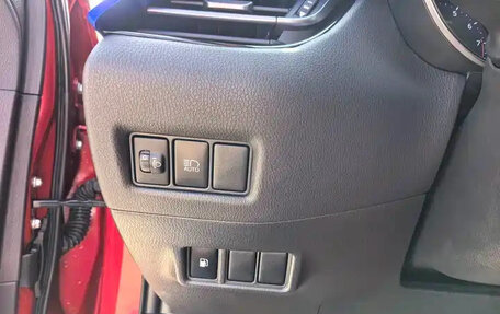 Toyota C-HR I рестайлинг, 2021 год, 1 999 222 рублей, 18 фотография