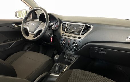 Hyundai Solaris II рестайлинг, 2019 год, 1 270 000 рублей, 21 фотография