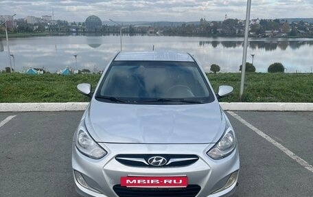 Hyundai Solaris II рестайлинг, 2012 год, 480 000 рублей, 3 фотография