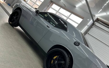 Dodge Challenger III рестайлинг 2, 2020 год, 4 199 000 рублей, 4 фотография