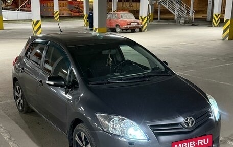 Toyota Auris II, 2010 год, 599 999 рублей, 2 фотография