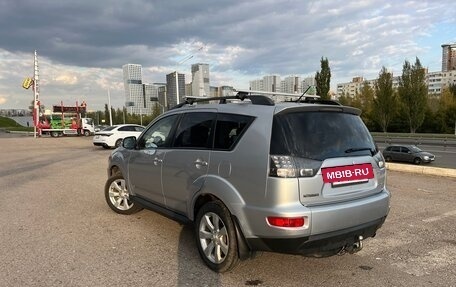 Mitsubishi Outlander III рестайлинг 3, 2010 год, 1 250 000 рублей, 4 фотография