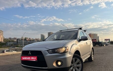 Mitsubishi Outlander III рестайлинг 3, 2010 год, 1 250 000 рублей, 2 фотография