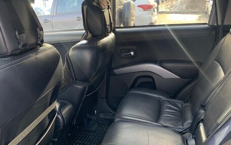 Mitsubishi Outlander III рестайлинг 3, 2010 год, 1 250 000 рублей, 18 фотография