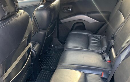 Mitsubishi Outlander III рестайлинг 3, 2010 год, 1 250 000 рублей, 17 фотография