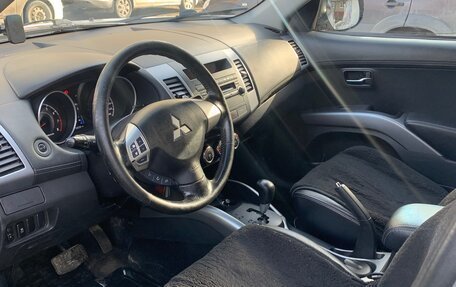 Mitsubishi Outlander III рестайлинг 3, 2010 год, 1 250 000 рублей, 20 фотография