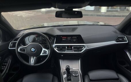 BMW 3 серия, 2019 год, 4 290 000 рублей, 18 фотография