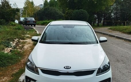 KIA Rio IV, 2020 год, 1 180 000 рублей, 1 фотография