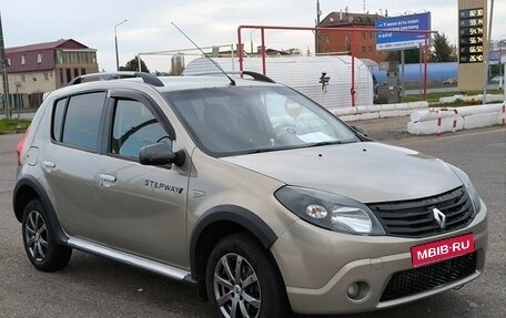 Renault Sandero I, 2013 год, 399 000 рублей, 1 фотография