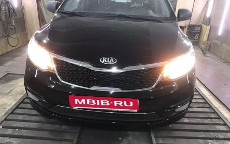 KIA Rio III рестайлинг, 2017 год, 900 000 рублей, 2 фотография