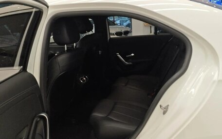 Mercedes-Benz A-Класс, 2022 год, 2 200 000 рублей, 8 фотография