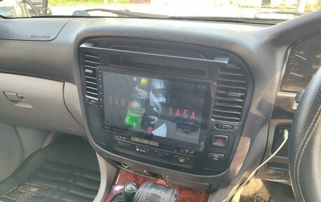 Toyota Land Cruiser 100 рестайлинг 2, 2002 год, 1 700 000 рублей, 9 фотография