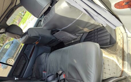 Toyota Land Cruiser 100 рестайлинг 2, 2002 год, 1 700 000 рублей, 8 фотография