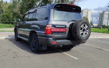 Toyota Land Cruiser 100 рестайлинг 2, 2002 год, 1 700 000 рублей, 4 фотография