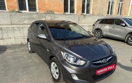 Hyundai Solaris II рестайлинг, 2012 год, 899 000 рублей, 2 фотография