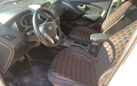 Hyundai ix35 I рестайлинг, 2013 год, 1 400 000 рублей, 8 фотография