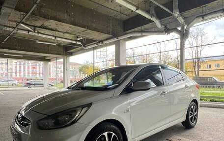 Hyundai Solaris II рестайлинг, 2012 год, 888 888 рублей, 6 фотография