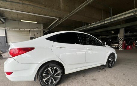 Hyundai Solaris II рестайлинг, 2012 год, 888 888 рублей, 3 фотография
