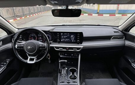 KIA K5, 2020 год, 1 900 000 рублей, 13 фотография