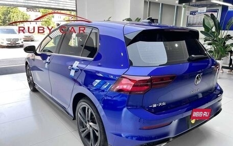Volkswagen Golf VIII, 2021 год, 2 080 000 рублей, 2 фотография