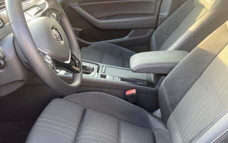 Volkswagen Passat B8 рестайлинг, 2018 год, 3 750 000 рублей, 9 фотография