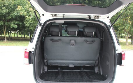 SsangYong Stavic, 2014 год, 1 400 000 рублей, 14 фотография