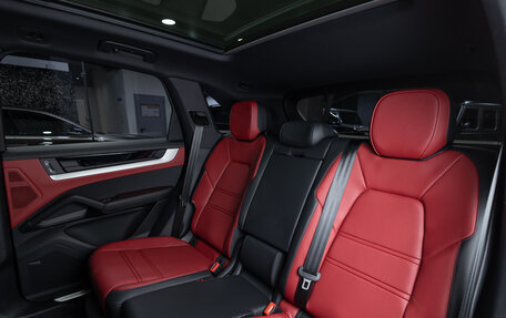 Porsche Cayenne III, 2025 год, 19 990 000 рублей, 28 фотография