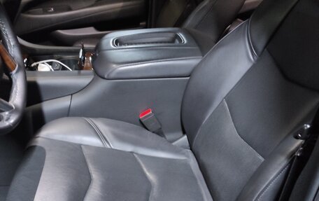 Cadillac Escalade IV, 2019 год, 4 100 000 рублей, 28 фотография