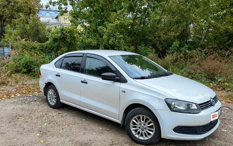 Volkswagen Polo VI (EU Market), 2014 год, 690 000 рублей, 2 фотография