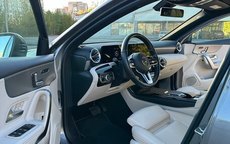 Mercedes-Benz A-Класс, 2021 год, 3 000 000 рублей, 8 фотография