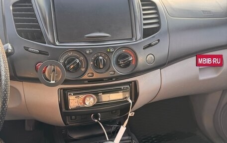 Mitsubishi L200 IV рестайлинг, 2011 год, 1 250 000 рублей, 8 фотография