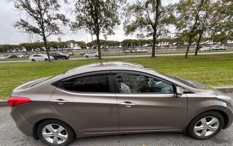 Hyundai Elantra V, 2012 год, 900 000 рублей, 2 фотография