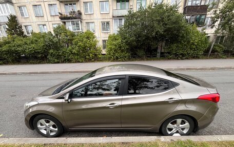 Hyundai Elantra V, 2012 год, 900 000 рублей, 6 фотография