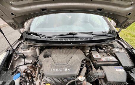 Hyundai Elantra V, 2012 год, 900 000 рублей, 15 фотография