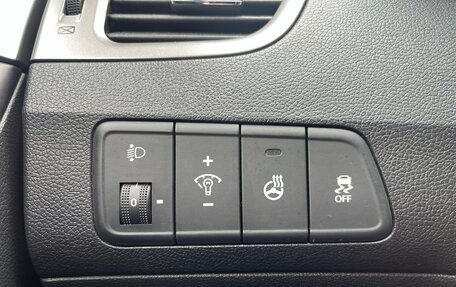 Hyundai Elantra V, 2012 год, 900 000 рублей, 13 фотография
