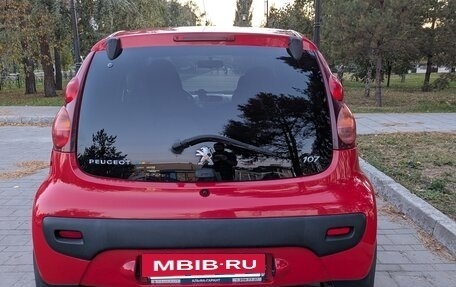Peugeot 107 I рестайлинг, 2012 год, 600 000 рублей, 6 фотография