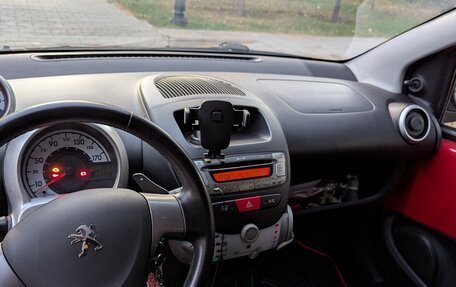 Peugeot 107 I рестайлинг, 2012 год, 600 000 рублей, 10 фотография