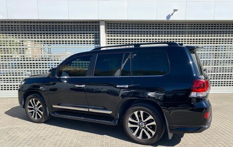 Toyota Land Cruiser 200, 2017 год, 6 897 000 рублей, 7 фотография