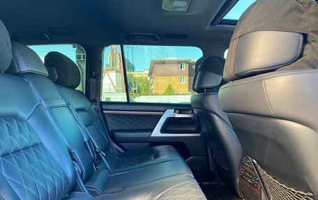 Toyota Land Cruiser 200, 2017 год, 6 897 000 рублей, 23 фотография