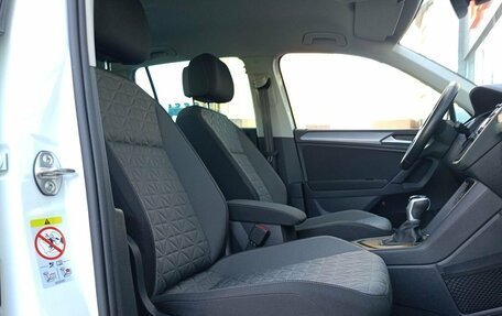 Volkswagen Tiguan II, 2021 год, 2 707 000 рублей, 15 фотография