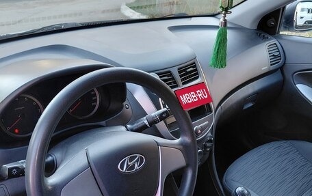 Hyundai Solaris II рестайлинг, 2015 год, 800 000 рублей, 1 фотография