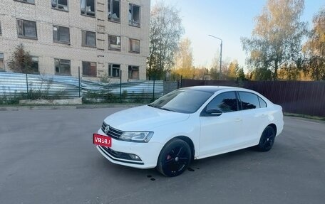 Volkswagen Jetta VI, 2015 год, 1 090 000 рублей, 1 фотография