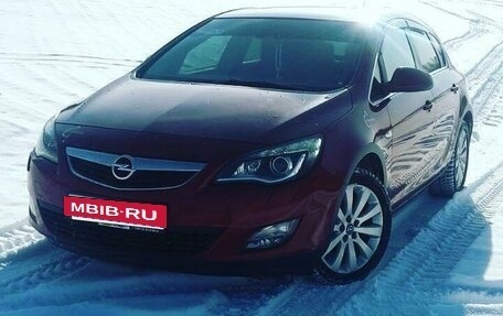 Opel Astra J, 2011 год, 800 000 рублей, 3 фотография