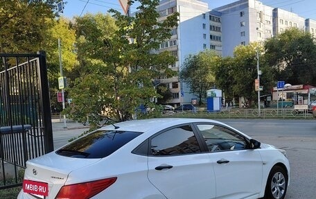 Hyundai Solaris II рестайлинг, 2015 год, 800 000 рублей, 6 фотография
