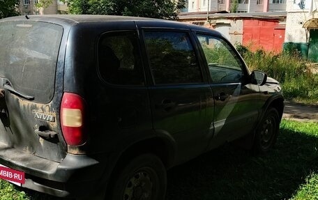 Chevrolet Niva I рестайлинг, 2004 год, 235 000 рублей, 4 фотография