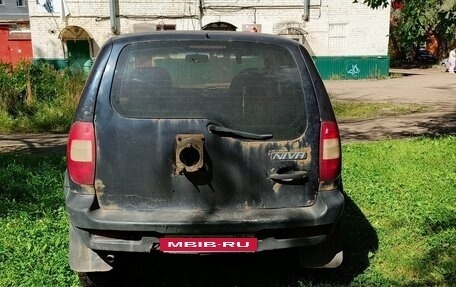 Chevrolet Niva I рестайлинг, 2004 год, 235 000 рублей, 3 фотография