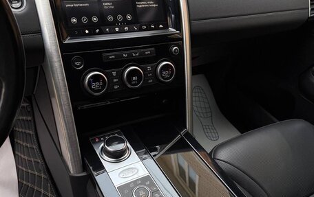 Land Rover Discovery IV, 2017 год, 5 350 000 рублей, 21 фотография