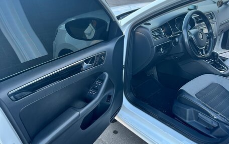 Volkswagen Jetta VI, 2015 год, 1 090 000 рублей, 36 фотография