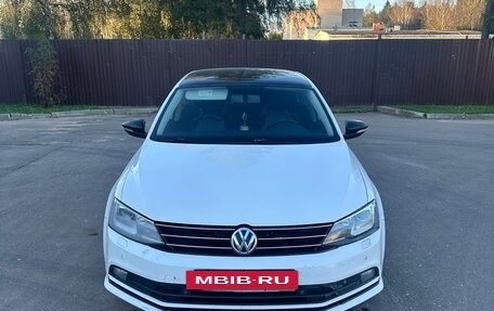 Volkswagen Jetta VI, 2015 год, 1 090 000 рублей, 20 фотография