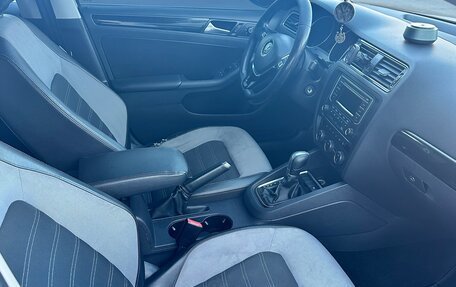 Volkswagen Jetta VI, 2015 год, 1 090 000 рублей, 39 фотография